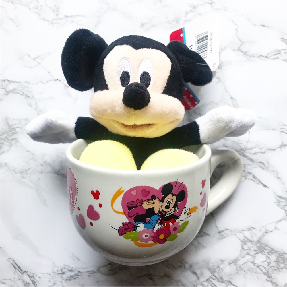 Disney Mickey Mouse Plushie & Mug Set 💘❤️